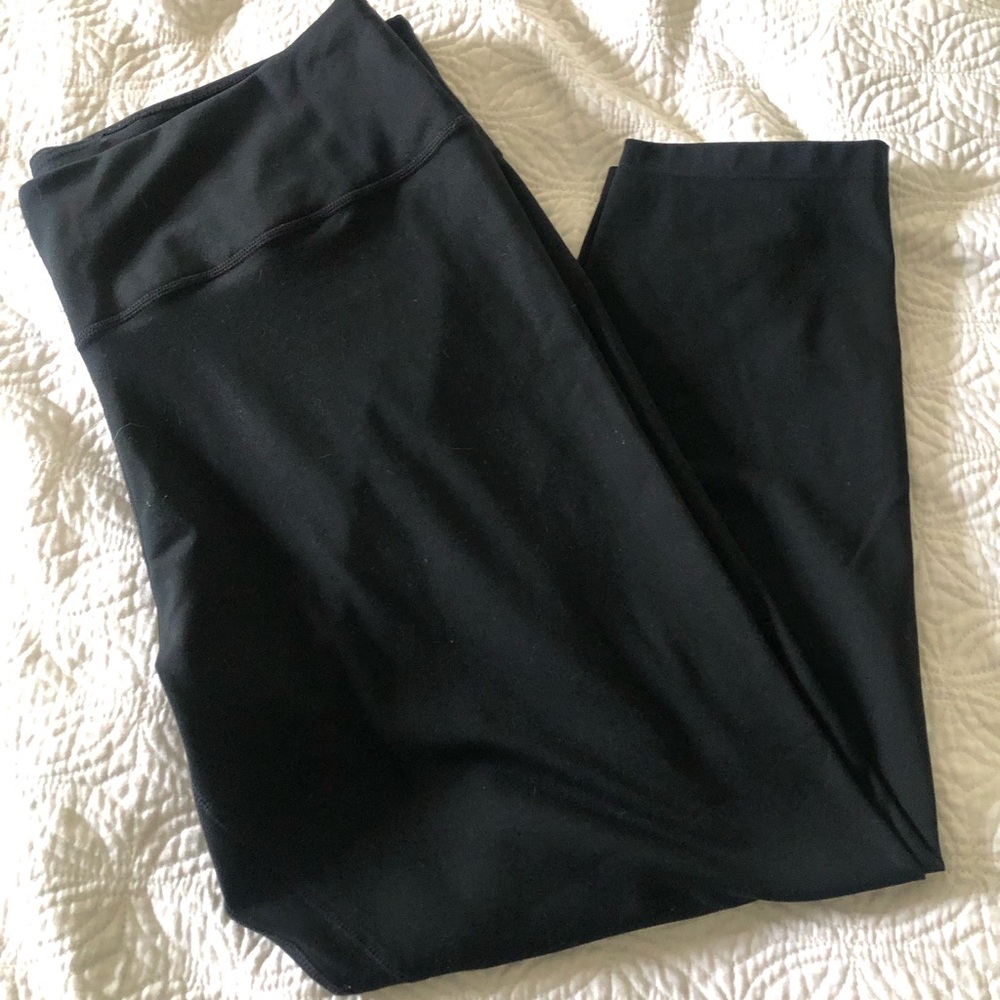Nike dri fit, black, capri workout pants, size xl